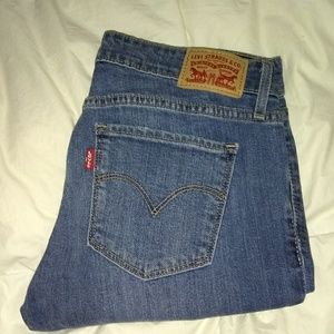 Levi 711 Jeans